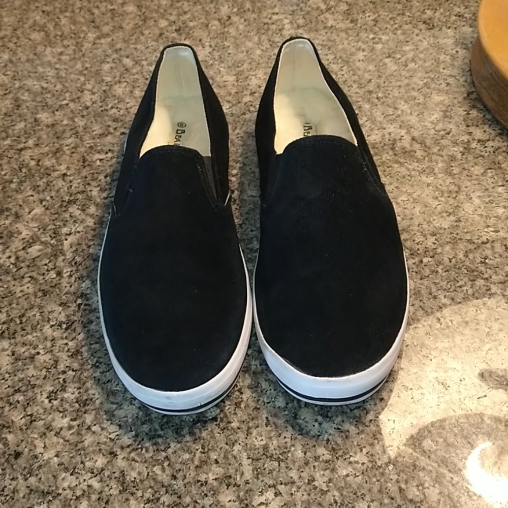 Bear Paws Black Suede Slip On Size 9 Shoes